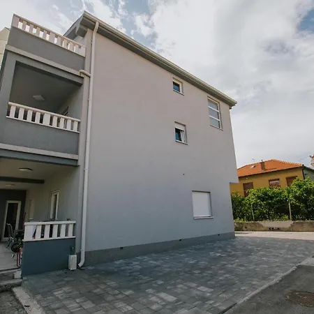 Guest house Royal Blue House 1 Kastela