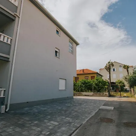 Royal Blue House 1 *