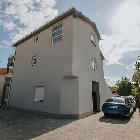 Royal Blue House 1 Kaštela