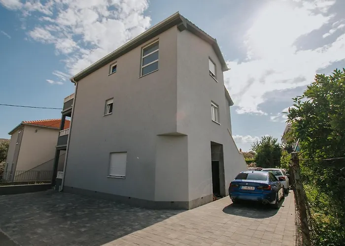 Royal Blue House 1 Kaštela